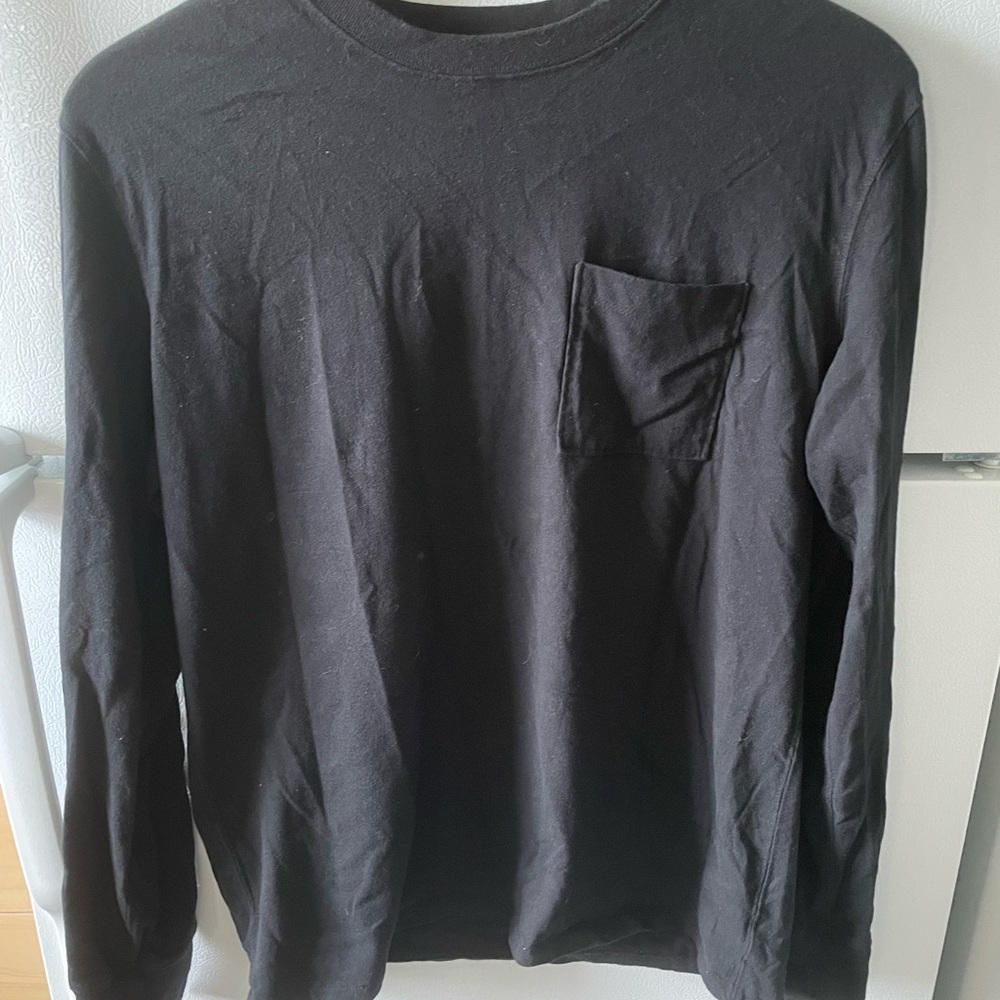 Men’s American Eagle Black Comfy Long Sleeve Tee with Pocket - Size Medium M/M